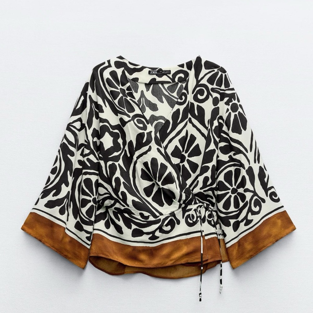 PRINTED WRAP KIMONO